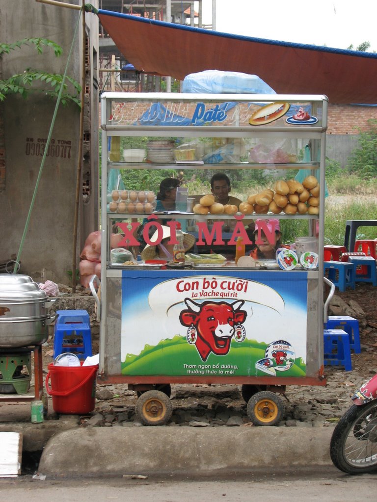 Vietnam 2008 - Saigon : street shop by © SisAnnick