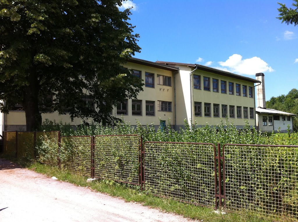 Osnovna skola u Cardaku by Cvjetkovic