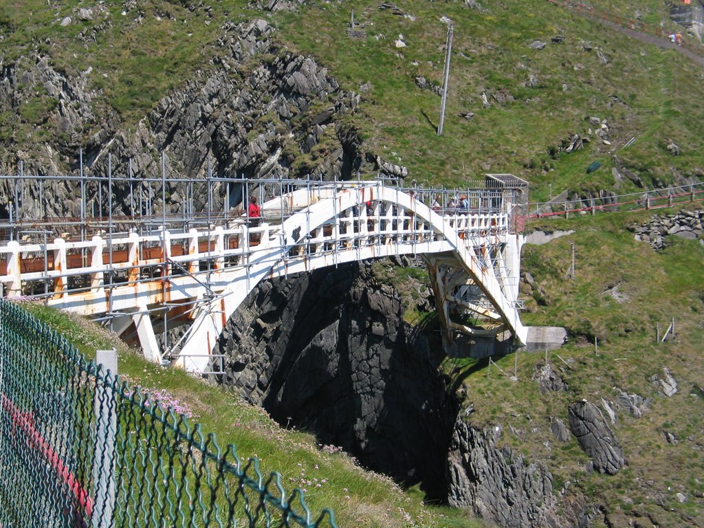 Mizen Head Bridge by sajelair