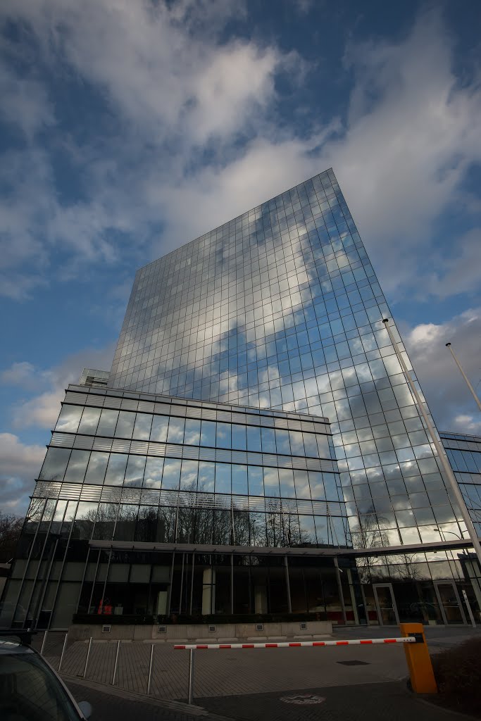 Wolken,Antwerpen,België by Henri Van Ham