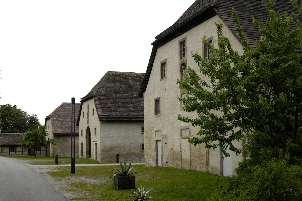 Marienmünster, Wirtschaftsgebäude der ehemaligen Klosteranlage by Uwe Gehring