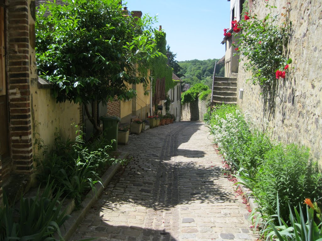 Ruelle à Toucy by Kirt