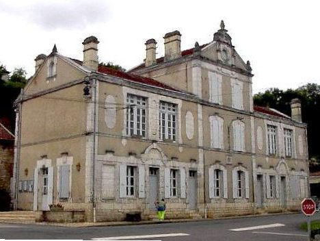 Cellefrouin, la mairie et l'école by Sémoy