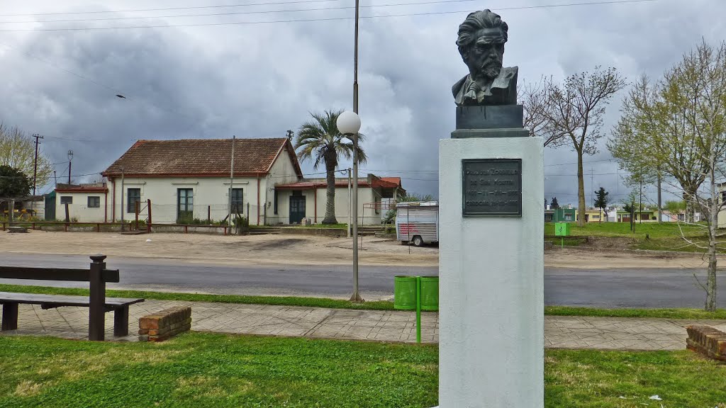 Busto de Juan Zorrilla de San Martin, Cardona, Uruguay by Ubirajara Buddin Cruz