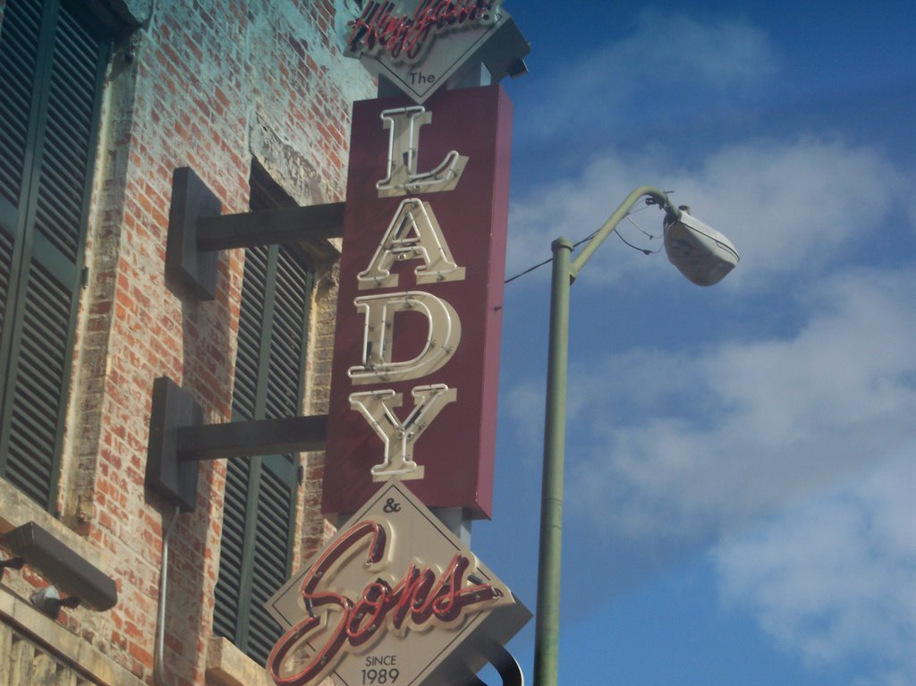 Paula Dean's restaurant, The Lady & Sons by purplepolly