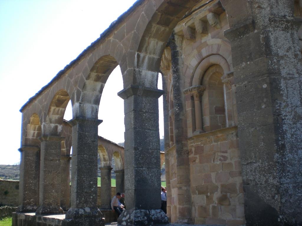 Chapel of Eunate (05.April 2008) by roger_moser