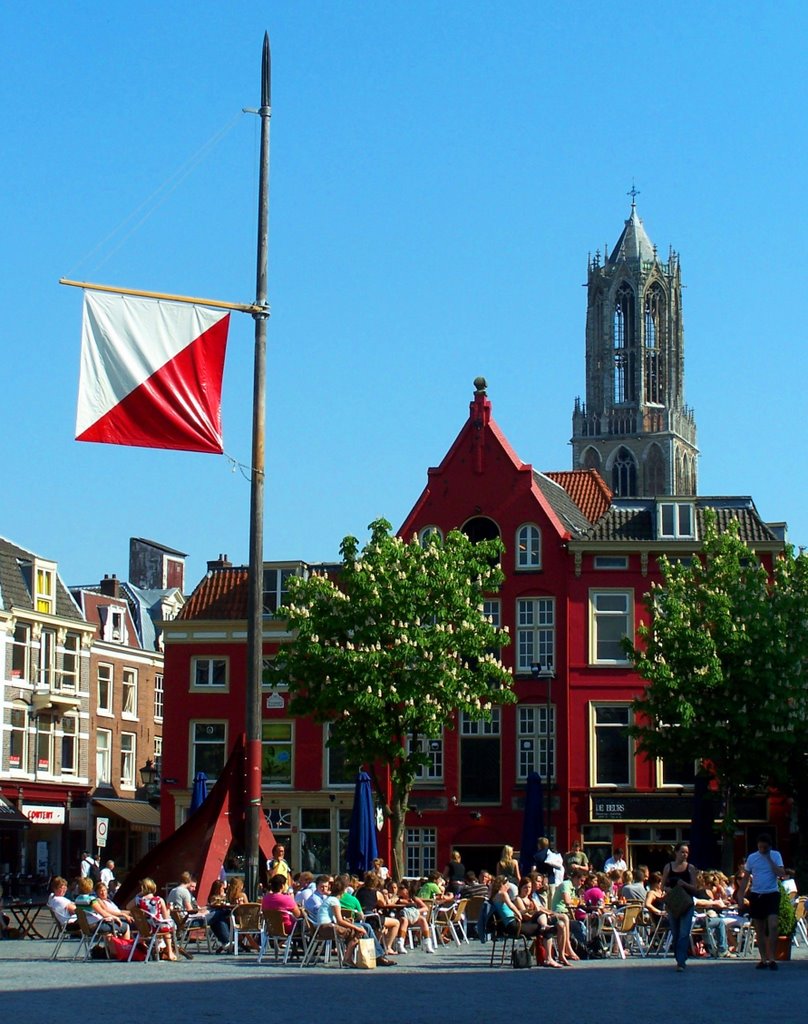 Neude met vlag by Geerten