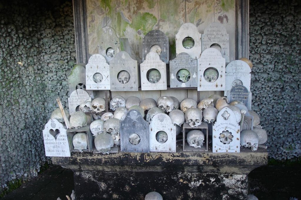 40'000 Skulls, Saint-Hilaire by holy-ghost