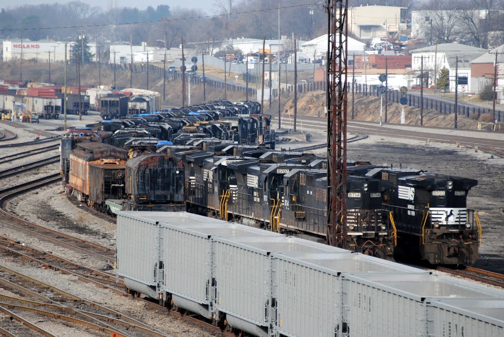 Roanoke Railroad Yard by D.Storey