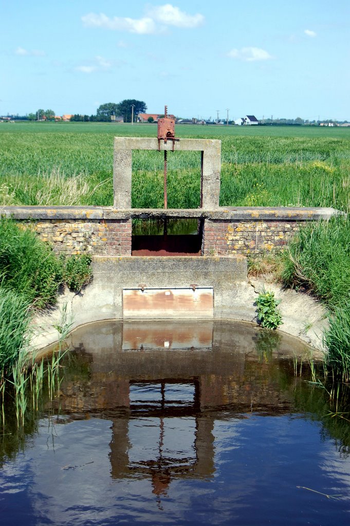 A lock-gate in detail by Lecleire Jacques