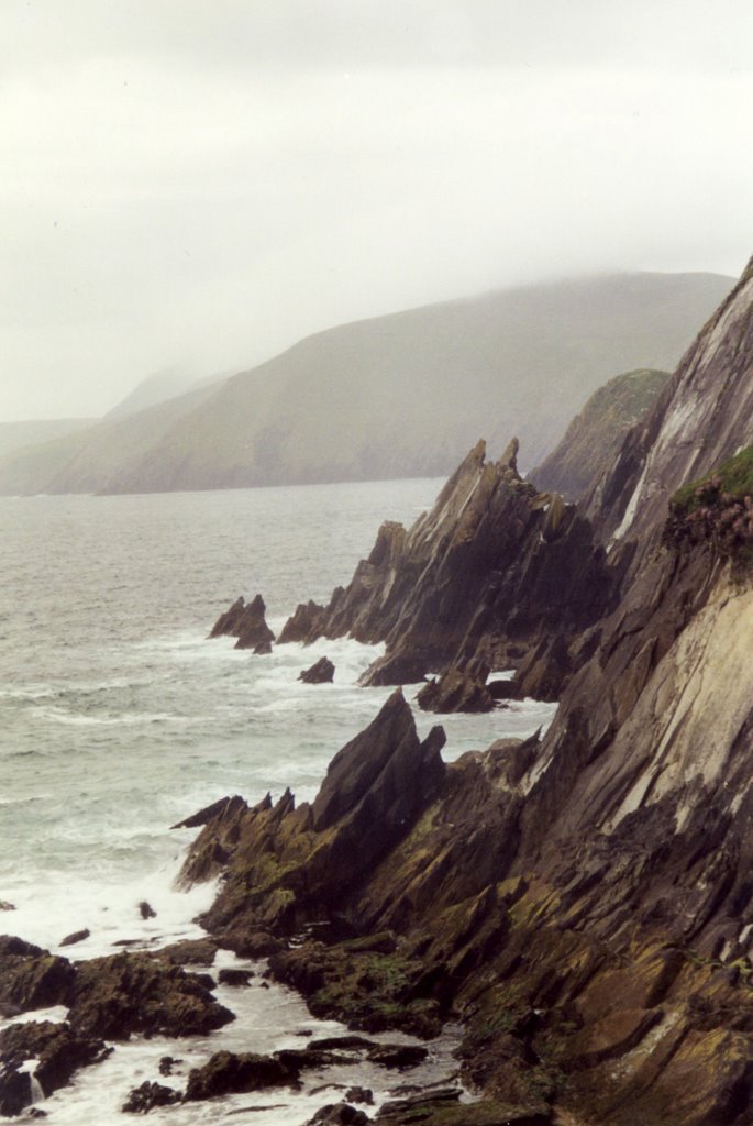 Dingle, the famous rocks! by Schwiemonster