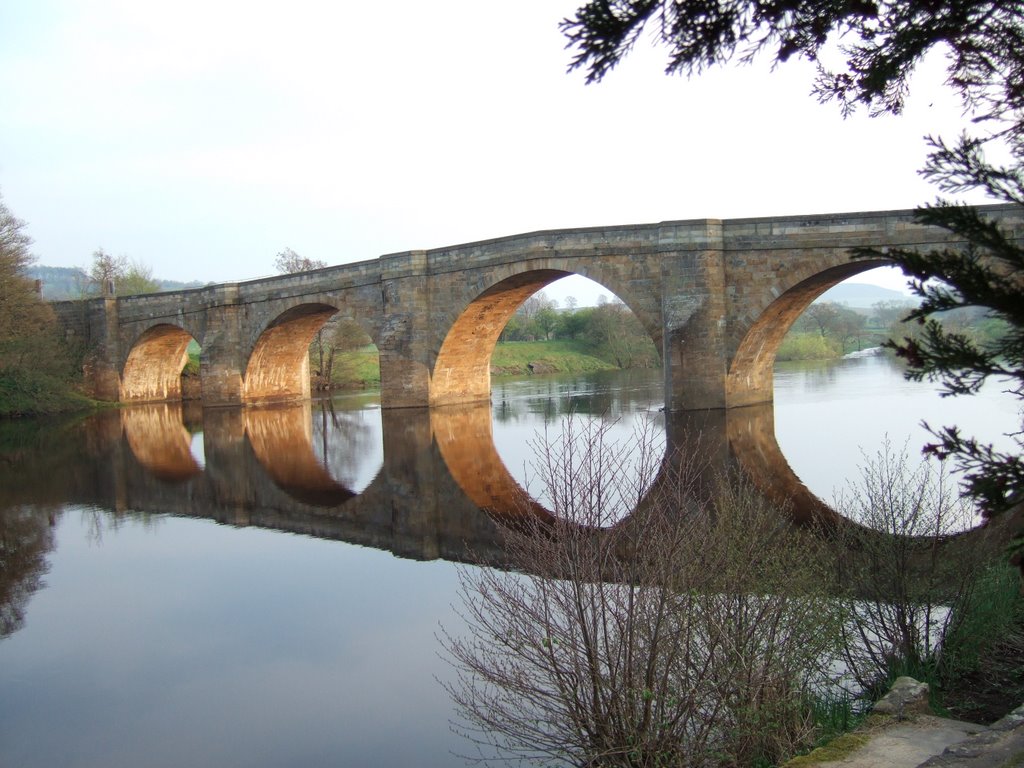 Reflection of Chollerford bridge over the North Tyne by fgillings