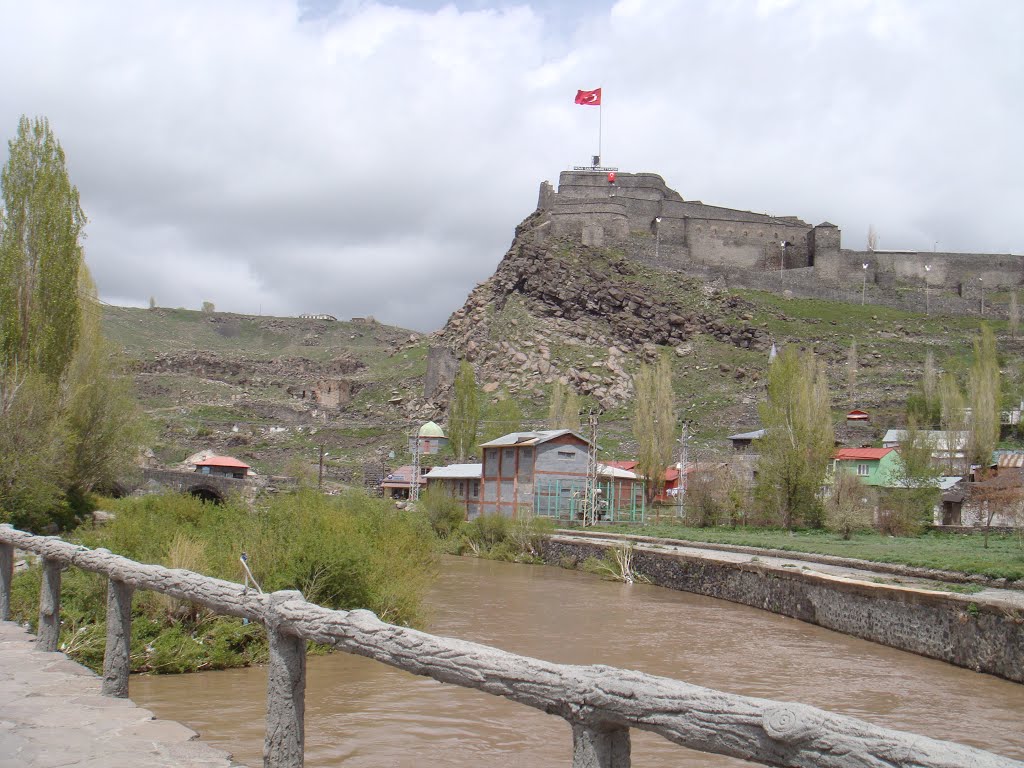 KARS KALESİ VE ÇAYI by mustafa aytemiz