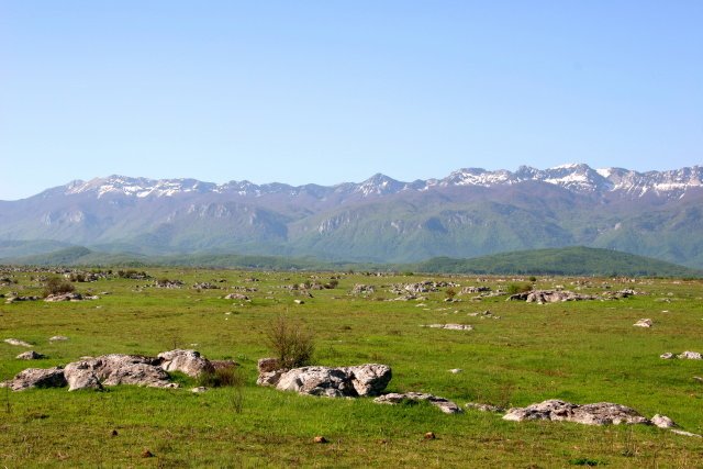 Gmajine in front of the South Velebit by Lizsi