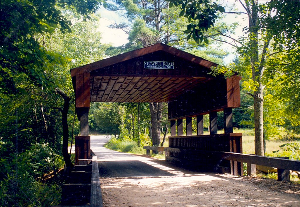 Merrimack - Baboosic Brook by Robert Pelkie