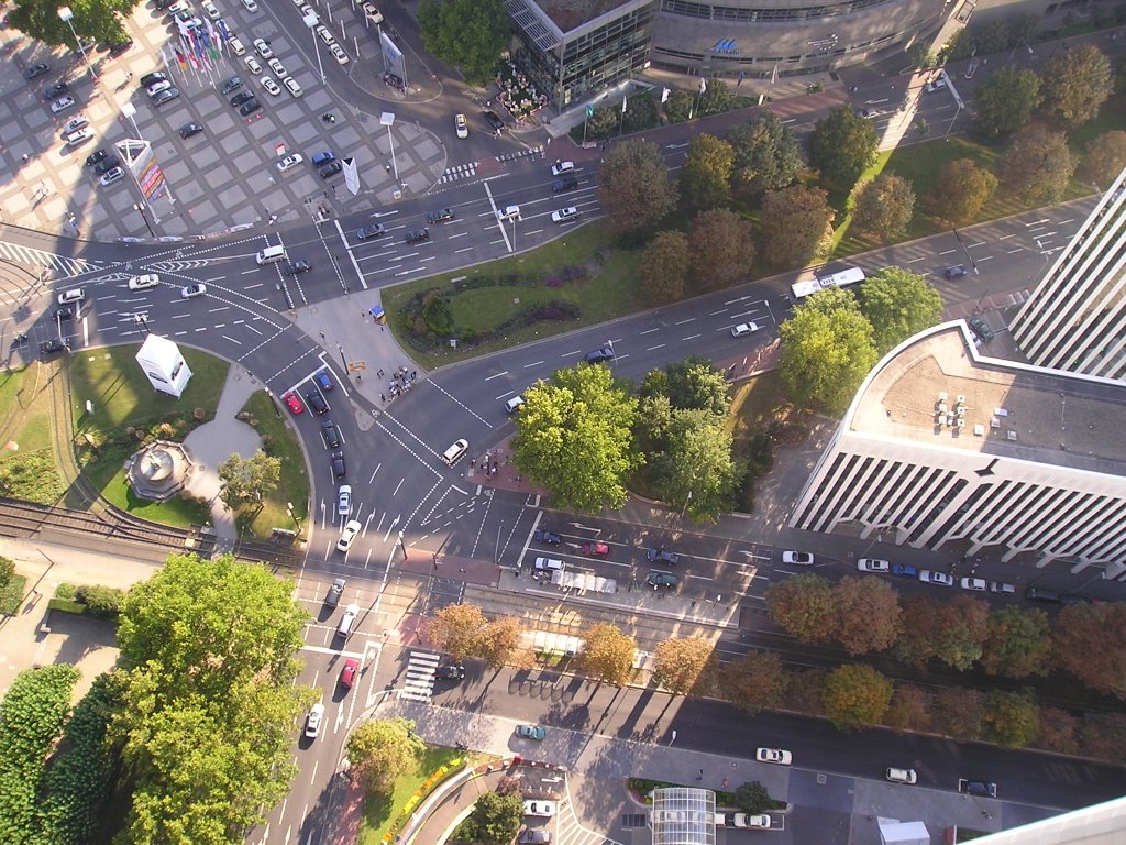 Hamburger Alle/Ludwig-Erhard-Anlage (taken from Marriott Hotel roof) by MrPics