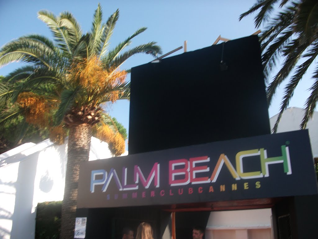 Palm beach cannes by Salomon BARZILAI & Jerome IBY