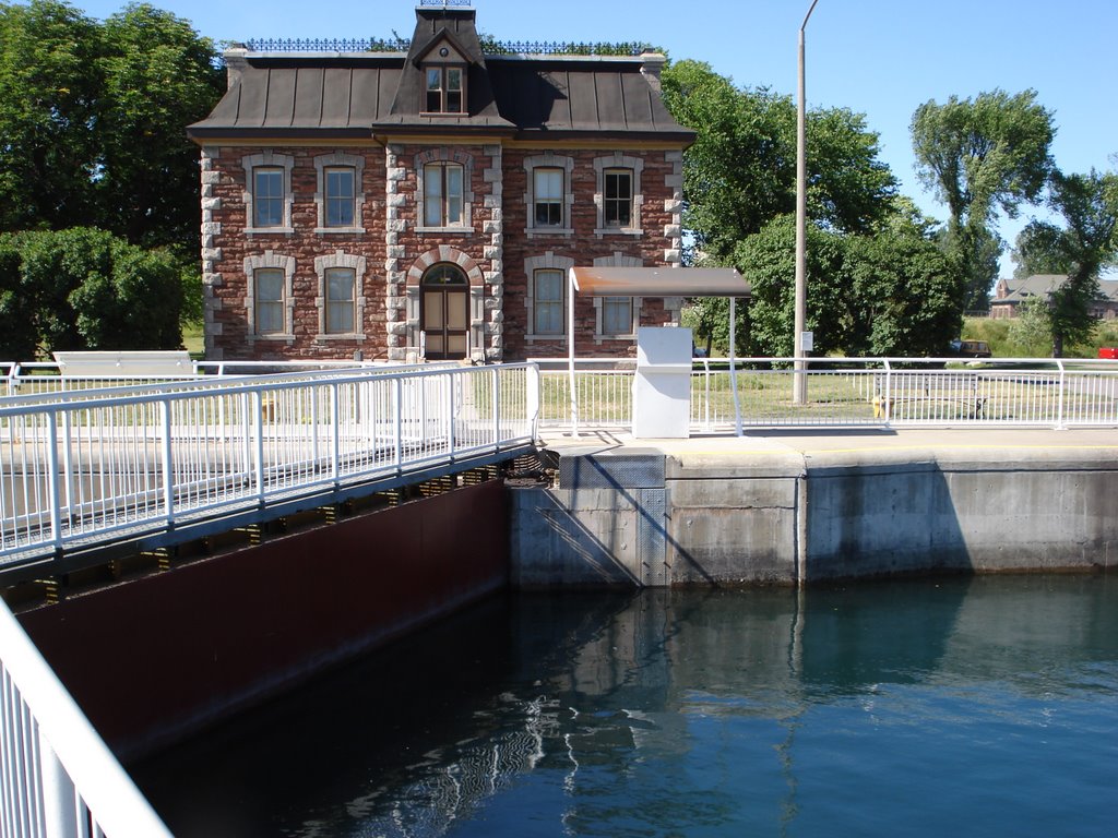 Sault Lock Cannal by Billy Wilson