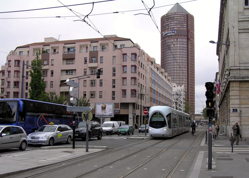 Lyon - Rue del la Part Dieu by Marino Dotta