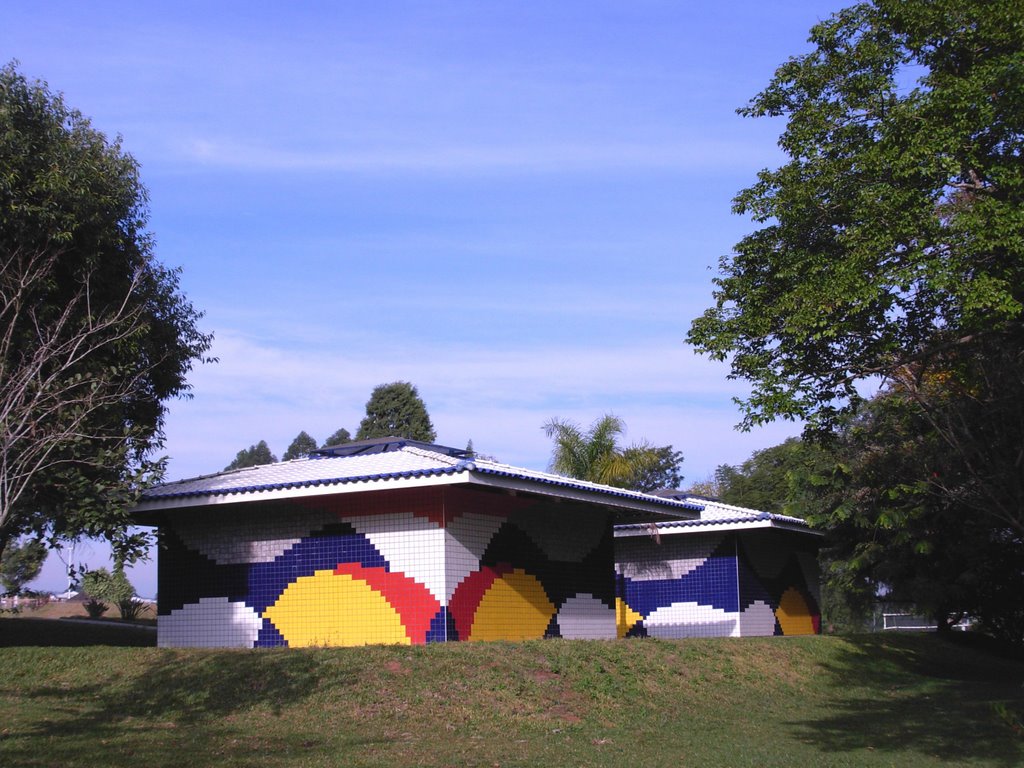 Toaletes do Parque da Cidade. by joao batista shimoto