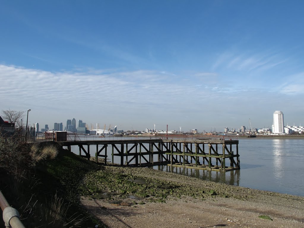 View toward London and makeshift Dock by Alanassurbanipal