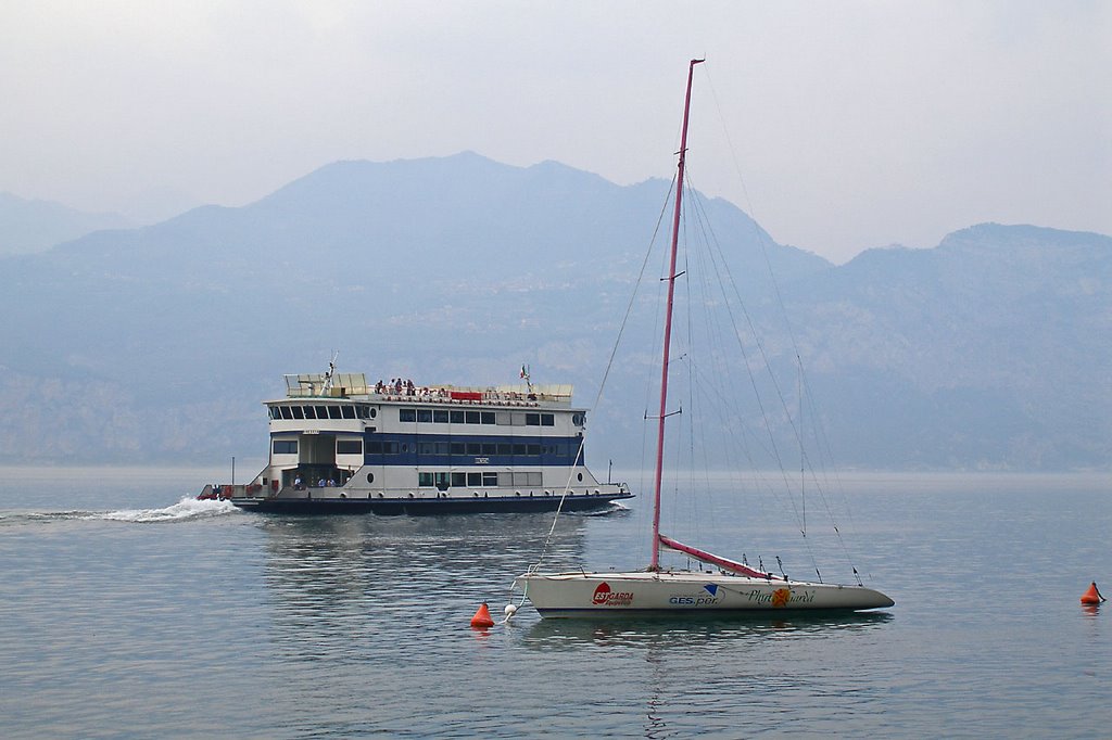 Traghetto 'Brescia', Castelletto di Brenzone, Lago di Garda by JustforFun