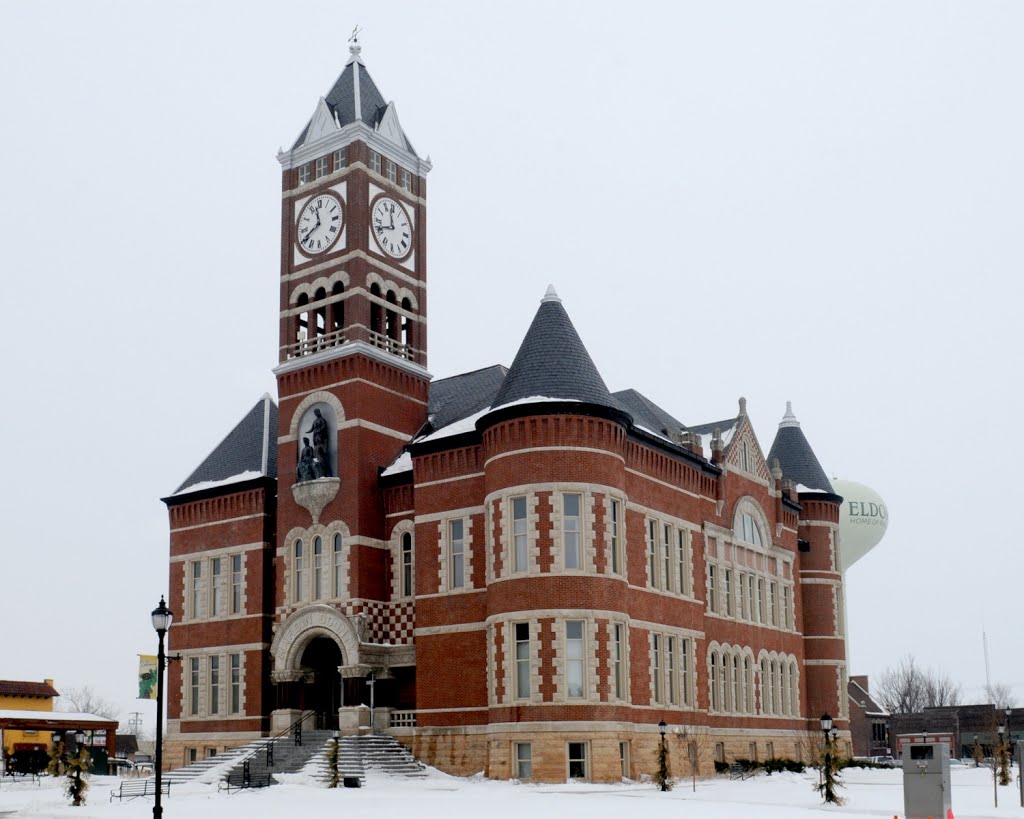 Hardin Co. Courthouse (1892) Eldora IA 3-2014 by TGrier