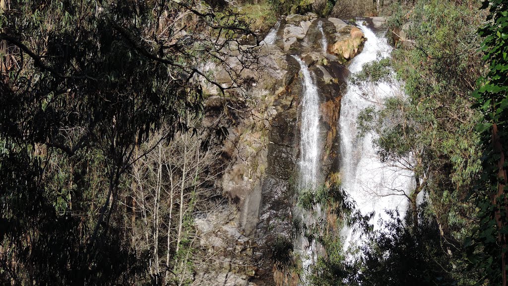 Fervenza de Rivasieira. ULTRATRAIL DO BARBANZA by arousa-norte