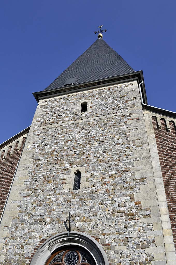 Sint-Hubertuskerk (13e eeuw), Henis, Tongeren by Thysen Jean