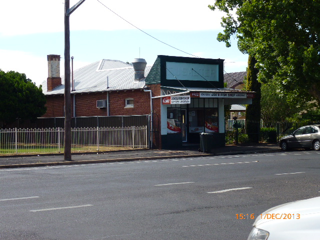 Dubbo - A Small Shop in Darling St - 2013-12-01 by sandyriva