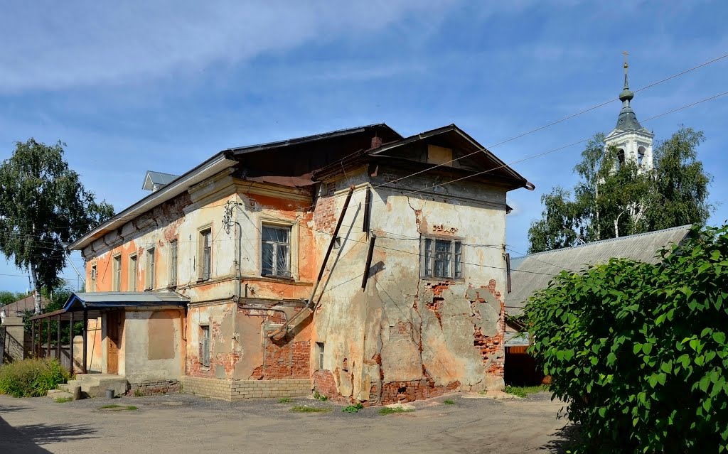 Нерехта. Ул.Ленина,13. Дом купца А.А.Сыромятникова (сер.19 в.). by Стрельников Игорь