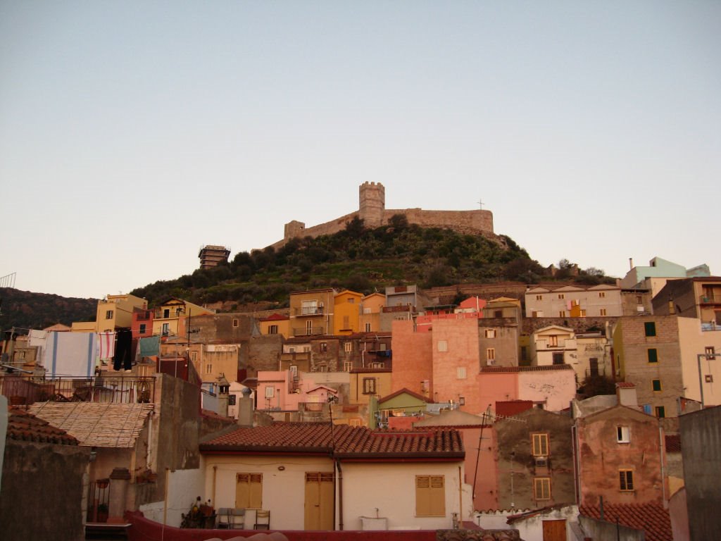 Bosa centro storico e castello by grandeocchio