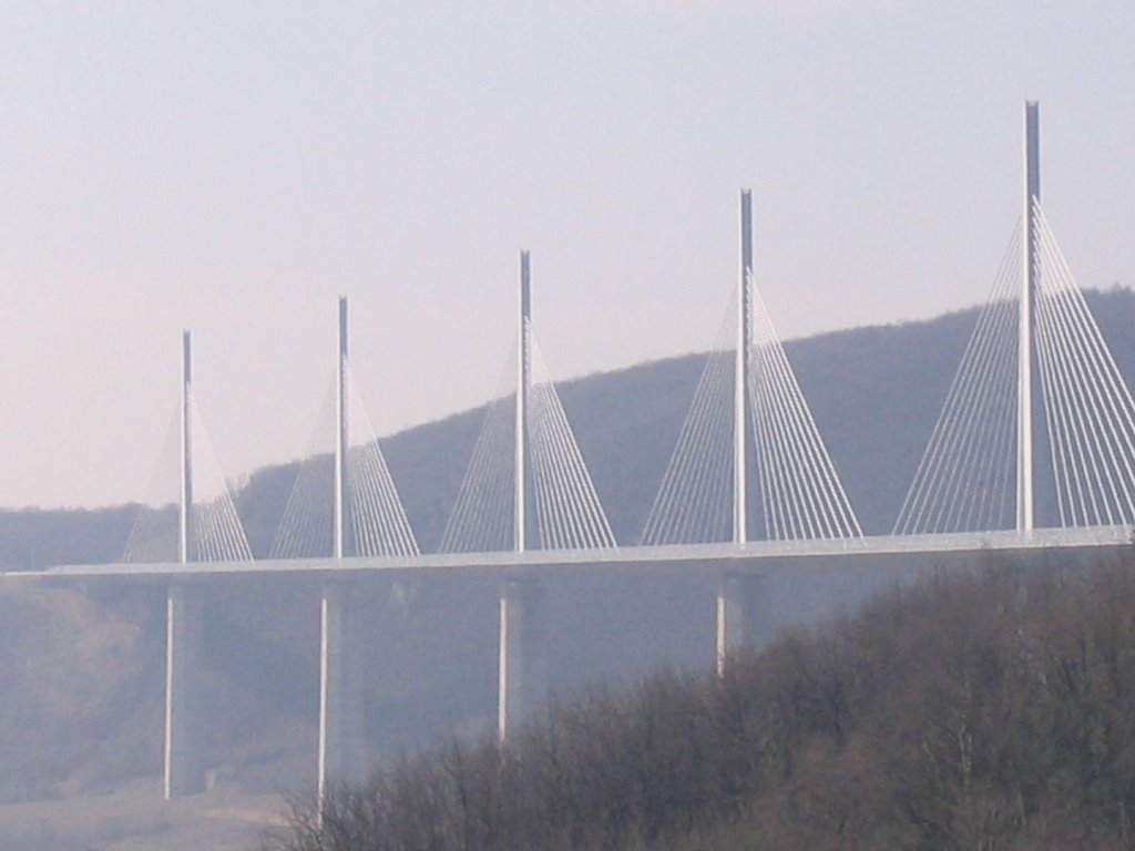 Millau,04/2006 by coucoutsa