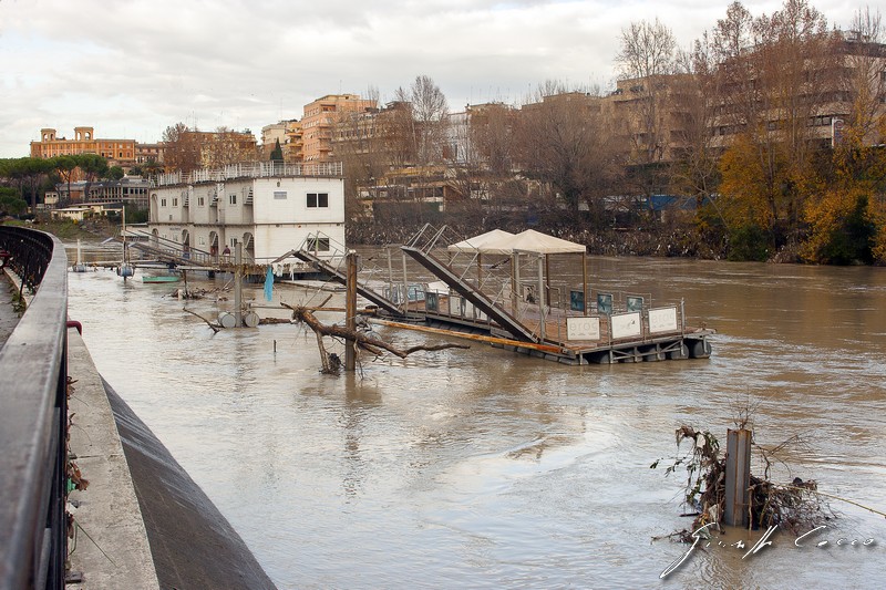 Nei pressi di Ponte Risorgimento by Penisolabella