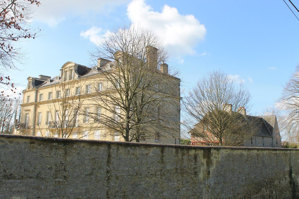 Château de Cambre by Roi Dagobert