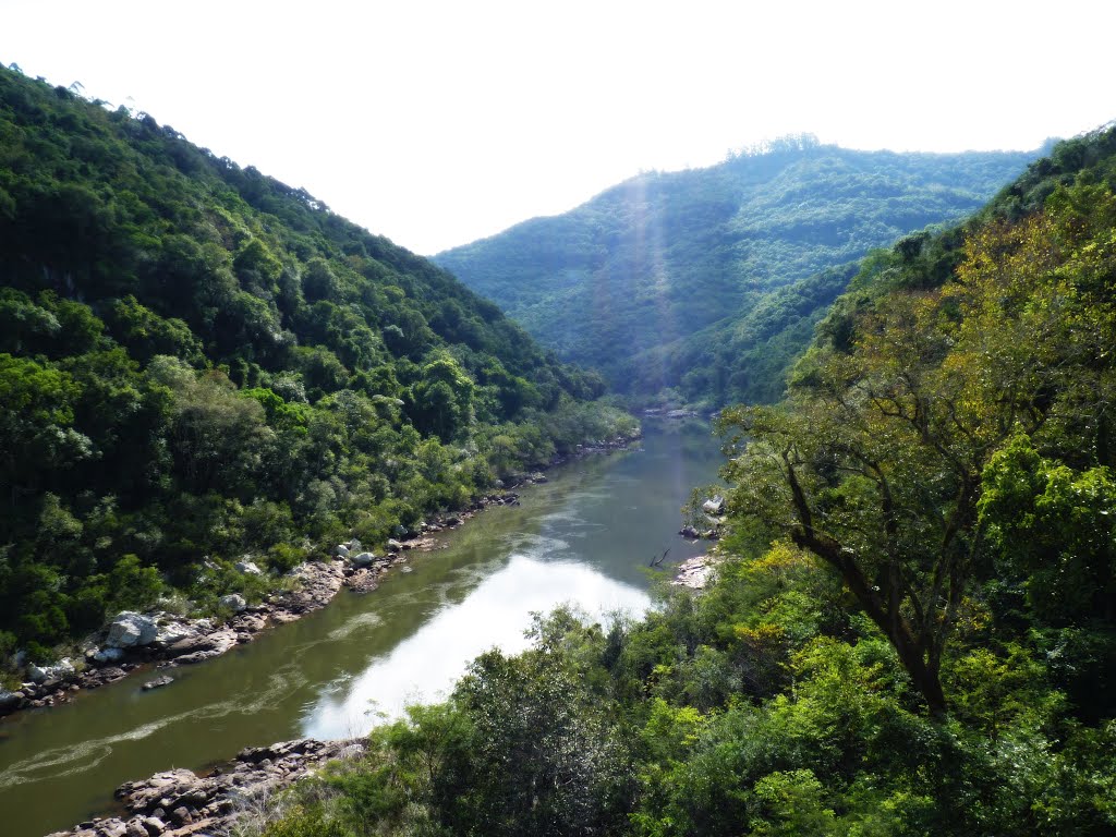 Majestoso Rio das Antas by Loivinho A.M.França