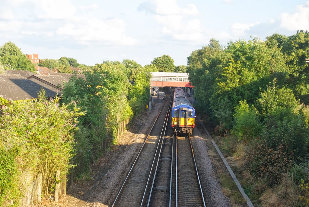 Teddington Station by eparsons