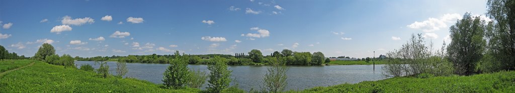 Panorama Raaijweiden, Maas, Venlo by Wim Janssen