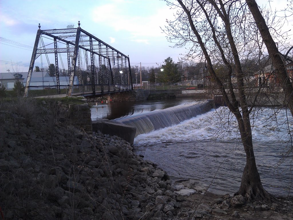 Anamosa Bridge- Anamosa IA by kevystew