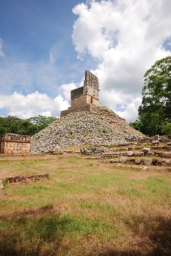 Observatory at Labná by johnhuzi