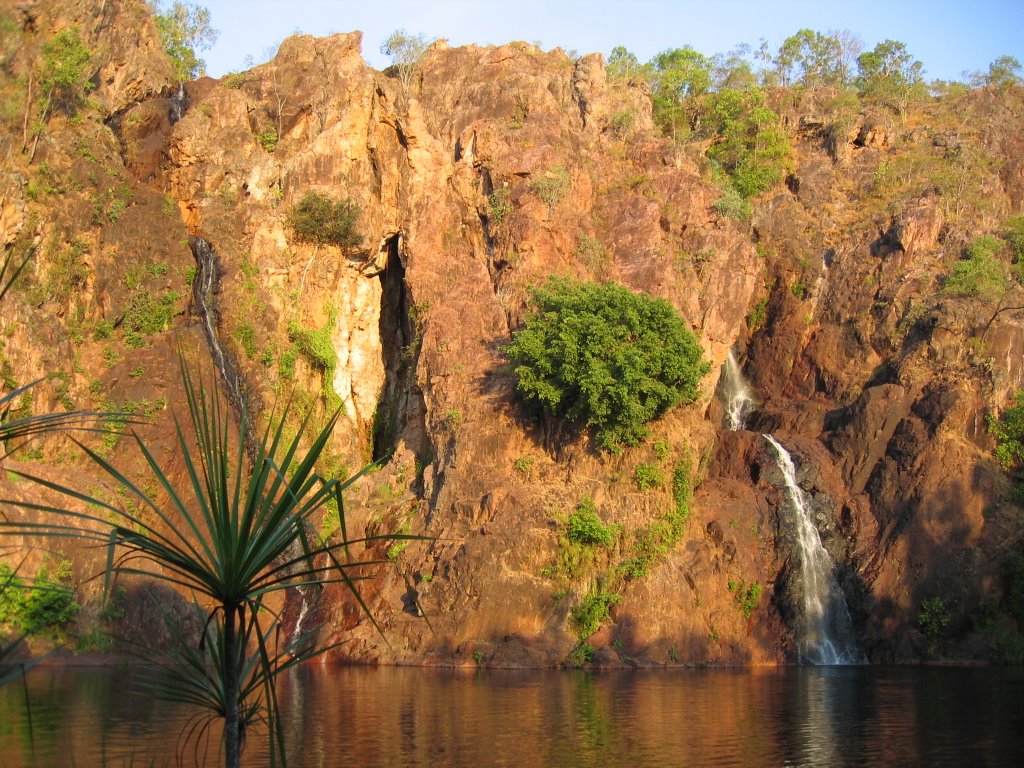 Wangi Falls by Hanno Konzett