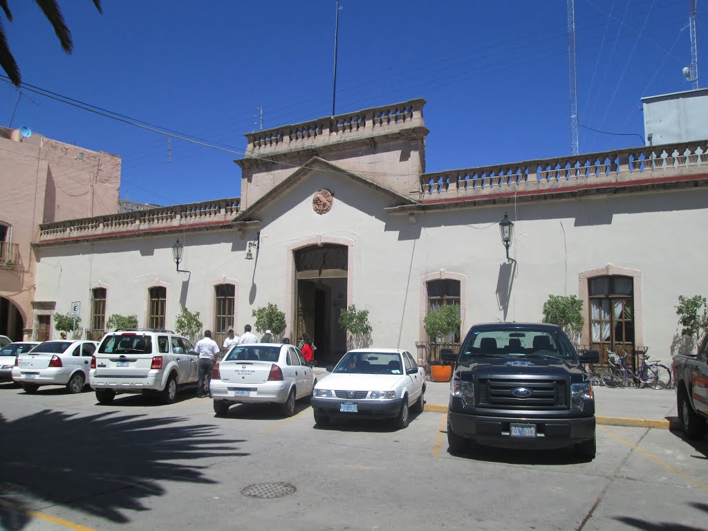 Presidencia Municipal de San José Iturbide, Gto by Osdav Villeda