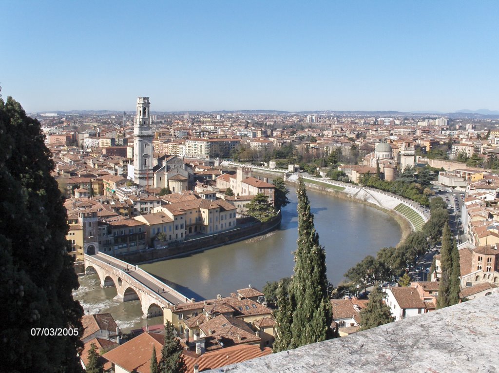 Verona - vista campanile del Duomo dal Castello - View from Castel San Pietro by Jefferson Hyppolito