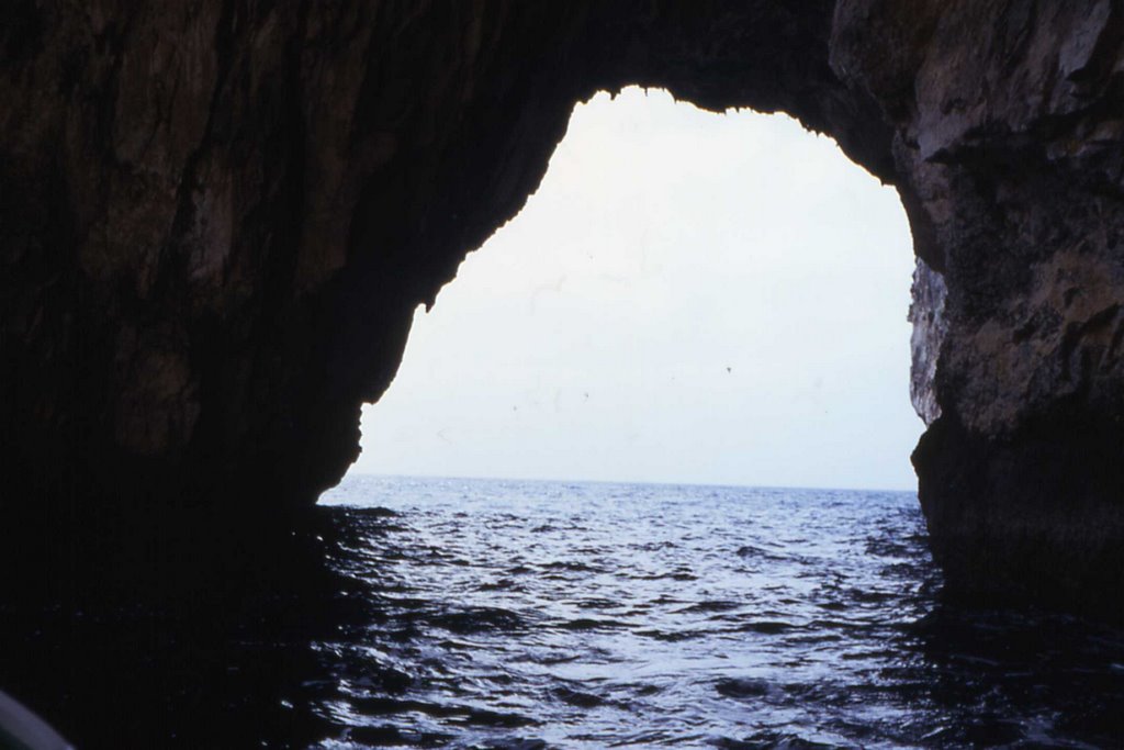 Blaue Grotte, 1994 by Der Hunsruecker