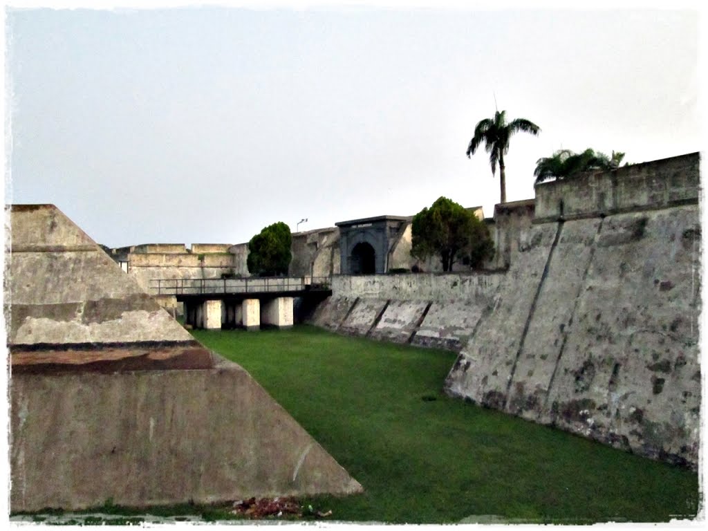 Fort Marlborough by bambangEKO