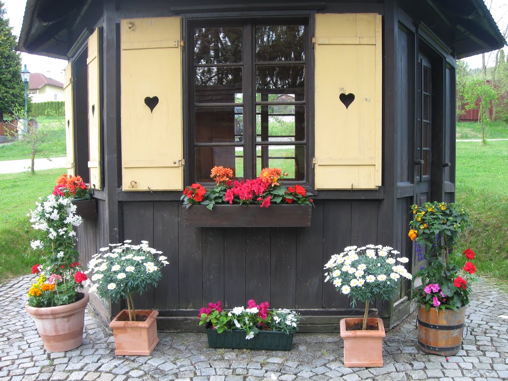 Pavillon im Museumsdorf by Evelin Pichlbauer