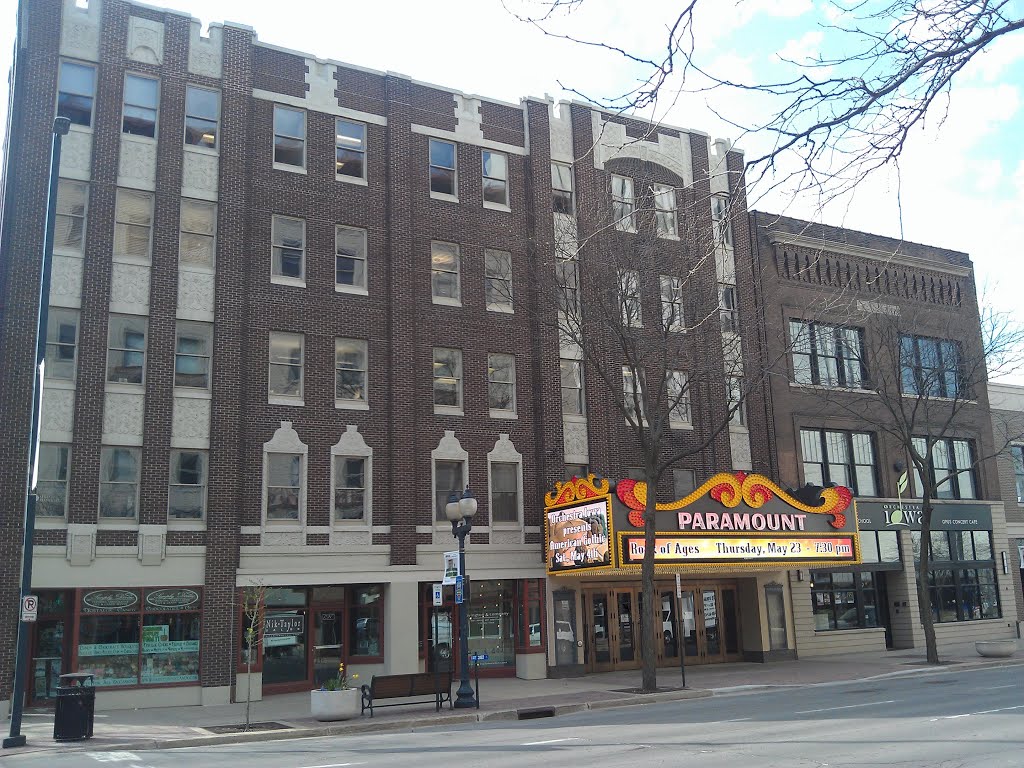 Paramount Theater Building- Cedar Rapids IA by kevystew