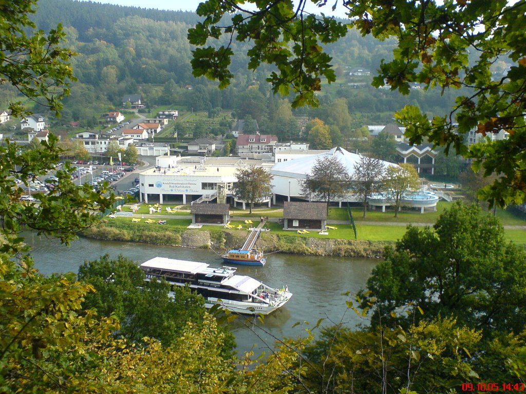 Weserbergland-Therme mit Fahrgastschiff Hessen by Sven Messerschmidt