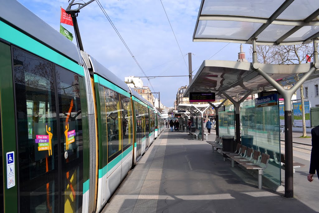 Terminus du tramway T2, station Porte de Versailles by Pogromca Gašnič