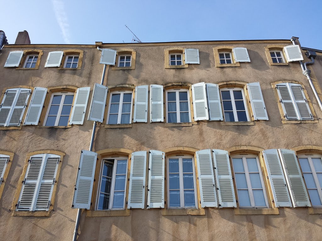 Windows @ Metz by XanderBW